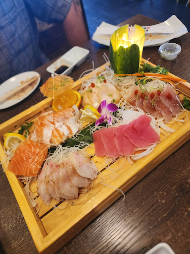 Rock & Roll Sushi image