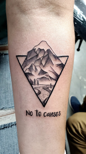 Tattoo Shop «Crop Circles Tattoo Studio», reviews and photos, 108-12 53rd Ave, Corona, NY 11368, USA