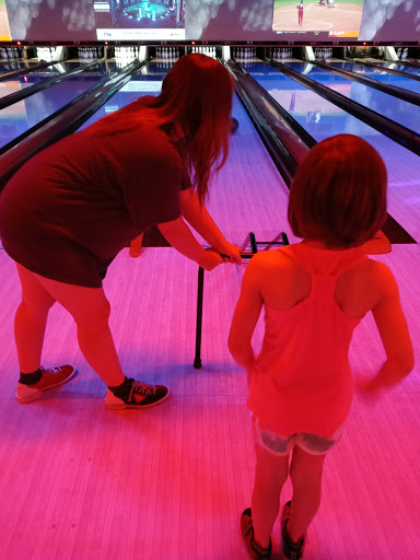 Bowling Alley «Brunswick Zone Turnersville Lanes», reviews and photos, 100 American Blvd, Turnersville, NJ 08012, USA