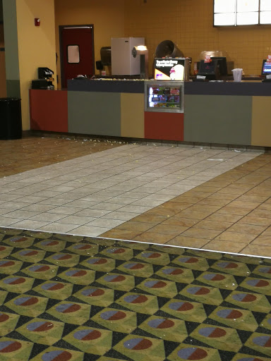 Movie Theater «Regal Cinemas New Albany 16», reviews and photos, 300 Professional Ct, New Albany, IN 47150, USA