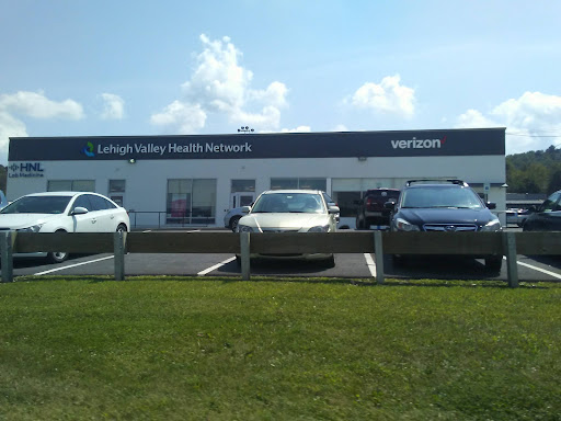 Shopping Mall «Carbon Plaza Mall», reviews and photos, 1241 Blakeslee Blvd Dr E, Lehighton, PA 18235, USA