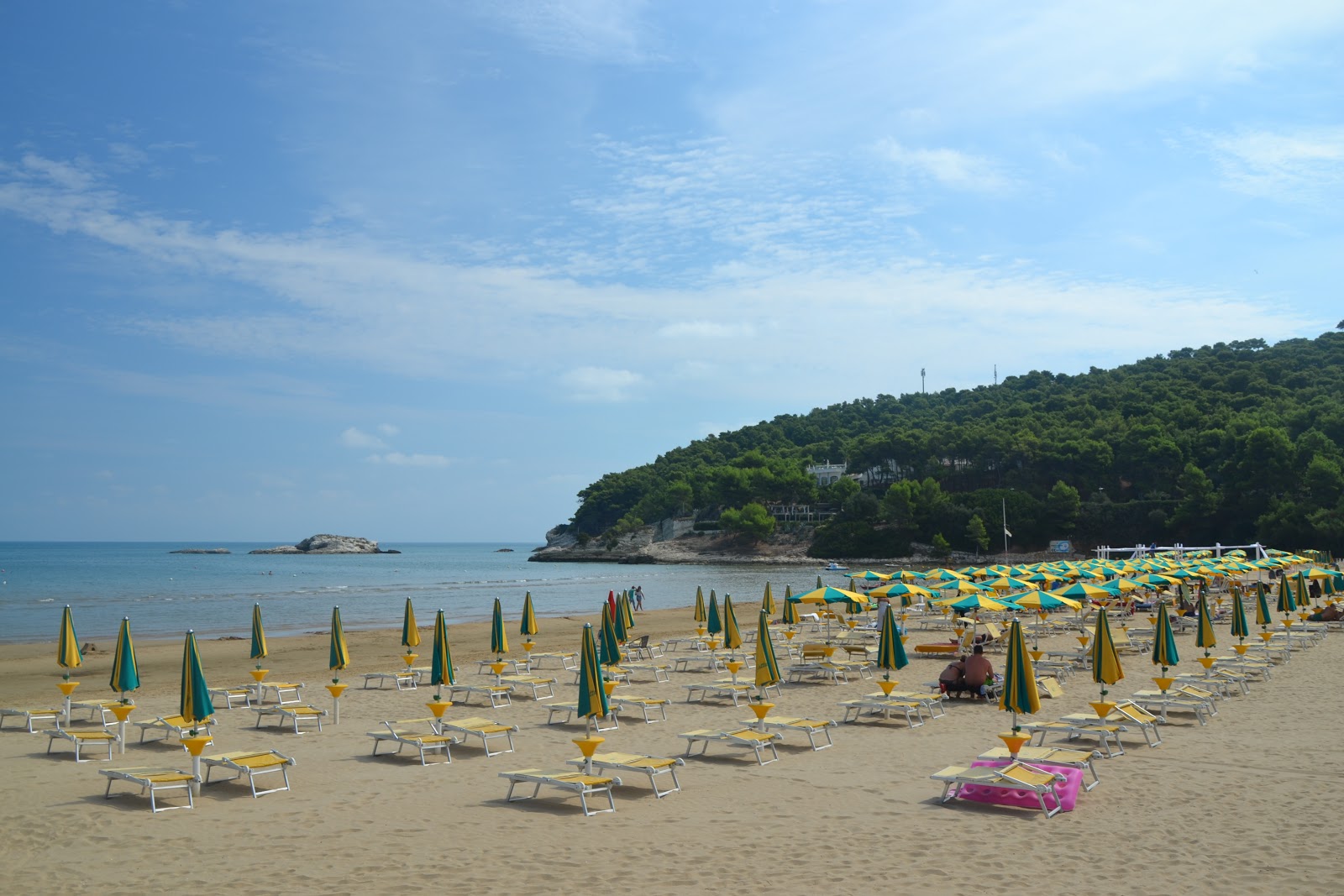 Spiaggia di Portonuovo'in fotoğrafı - Çocuklu aile gezginleri için önerilir