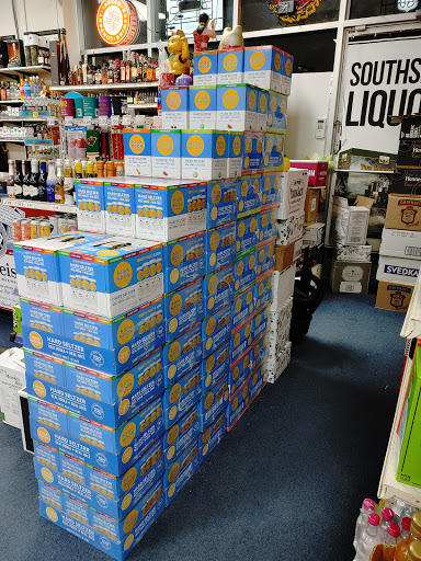 Liquor Store «South Side Liquors», reviews and photos, 1667 17th Ave E, Shakopee, MN 55379, USA