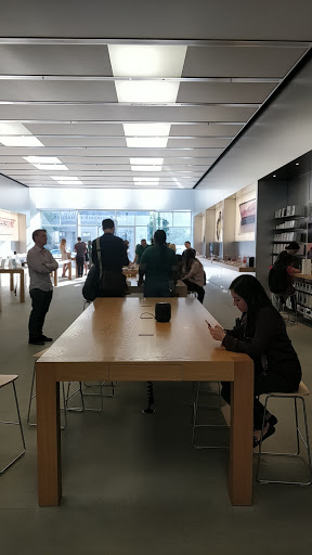 Computer Store «Apple Georgetown», reviews and photos, 1229 Wisconsin Ave NW, Washington, DC 20007, USA