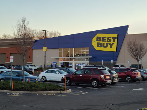 Electronics Store «Best Buy», reviews and photos, 1 Garden State Plaza Blvd, Paramus, NJ 07652, USA