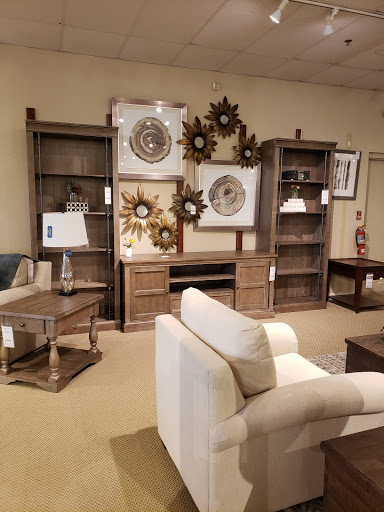 Furniture Store «La-Z-Boy Furniture Galleries», reviews and photos, 16011 South La Grange Road, Orland Park, IL 60467, USA