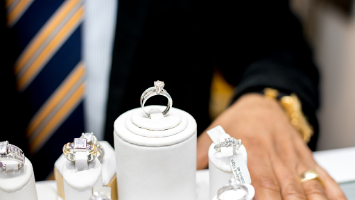 Jewelry Buyer «Commack Jewelry Exchange», reviews and photos, 20 Veterans Memorial Hwy, Commack, NY 11725, USA