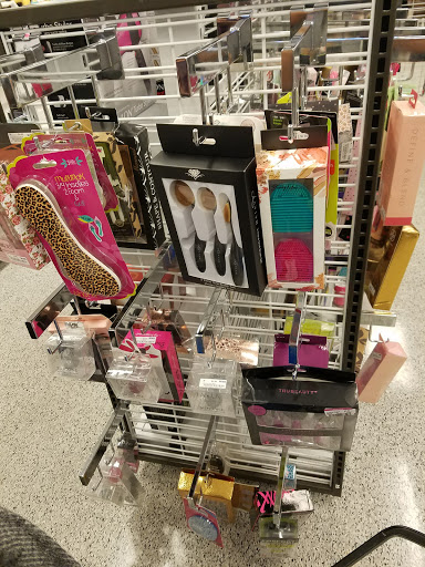 Clothing Store «Ross Dress for Less», reviews and photos, 151 N McDowell Blvd, Petaluma, CA 94954, USA