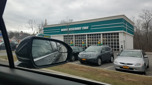 Tire Shop «Mavis Discount Tire», reviews and photos, 680 Freedom Plains Rd, Poughkeepsie, NY 12603, USA