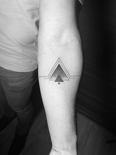 Explore rolling stones tattoo ideas, creative tattoo ideas in Washington, available at Tu Madres Tattoo