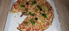Plats et boissons du Pizzas à emporter Pizzeria Aux Saveurs Du Monde à Laroque-des-Albères - n°1