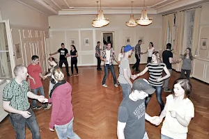 Tanzschule Bailando, Salsa, Discofox, Jive .... Tanzkurse image