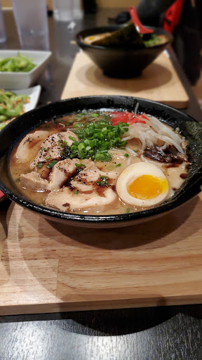 Tonkotsu, black garlic oil, and chicken (instead of chasu) 