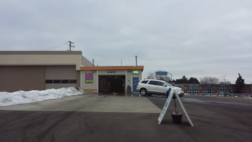 Leo's Carwash en Carpentersville