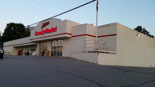 Grocery Store «County Market», reviews and photos, 109 W Jackson St, Attica, IN 47918, USA