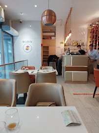 Atmosphère du Restaurant de sushis Bozen Iéna à Paris - n°3