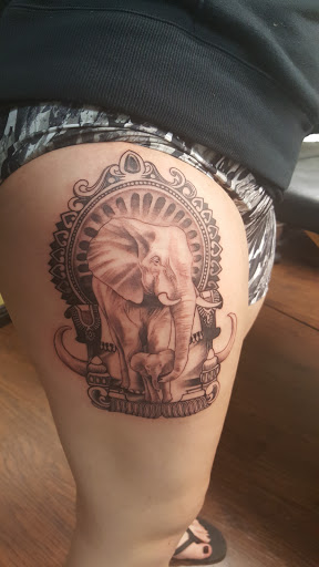 Tattoo Shop «Knucklehead Tattoo Shop», reviews and photos, 5241 W Glendale Ave, Glendale, AZ 85301, USA