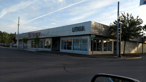 Toyota Dealer «Lithia Toyota of Springfield», reviews and photos, 163 S 9th St, Springfield, OR 97477, USA