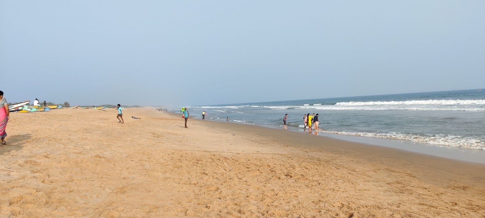 Fotografija Budagatlapalem Beach z svetel pesek površino