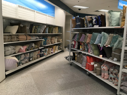 Clothing Store «Ross Dress for Less», reviews and photos, 2201 Preston Rd, Plano, TX 75093, USA