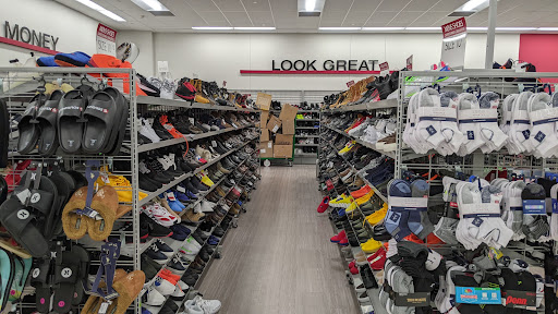 Clothing Store «Burlington Coat Factory», reviews and photos, 275 Main St #4, White Plains, NY 10601, USA