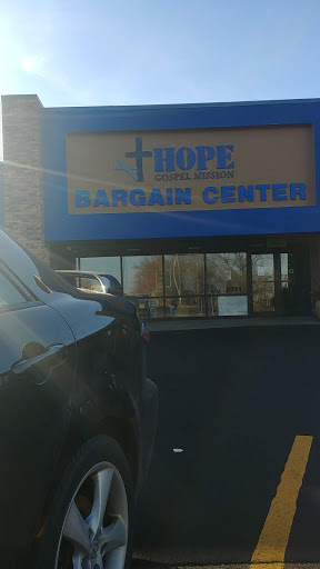 Thrift Store «Hope Gospel Mission Bargain Center», reviews and photos, 2511 W Moholt Dr, Eau Claire, WI 54703, USA