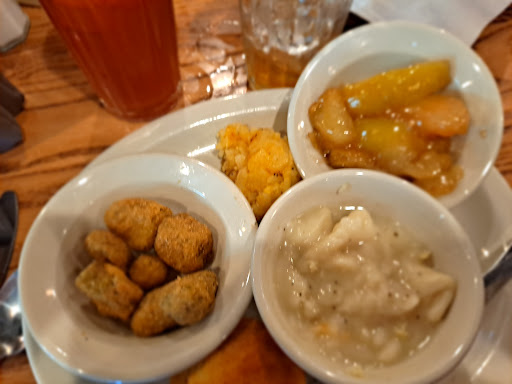 American Restaurant «Cracker Barrel Old Country Store», reviews and photos, Celebration Dr, Suwanee, GA 30024, USA