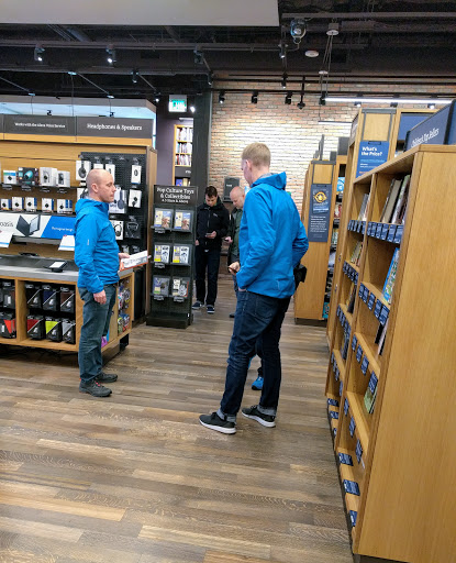 Book Store «Amazon Books», reviews and photos, 4601 26th Ave NE, Seattle, WA 98105, USA