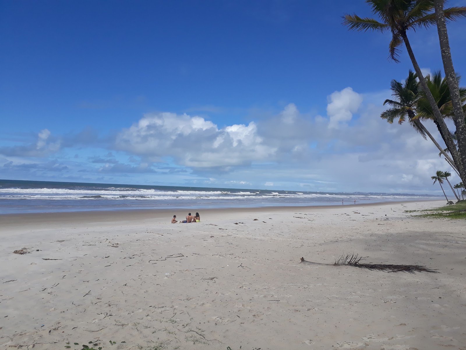Valokuva Praia da Realeza Bahiaista. - suosittu paikka rentoutumisen tuntijoille
