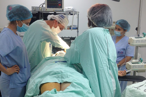 Tummy tuck clinics in Bucaramanga