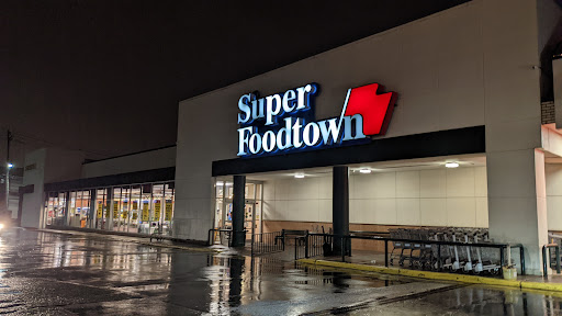 Grocery Store «Super Foodtown of North Arlington», reviews and photos, 1 Schuyler Ave, North Arlington, NJ 07031, USA
