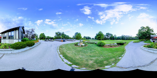 Golf Course «Brown Deer Park Golf Course», reviews and photos, 7625 N Range Line Rd, Glendale, WI 53209, USA