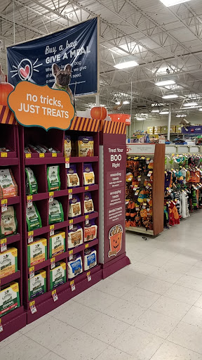 Pet Supply Store «PetSmart», reviews and photos, 8460 Tamarack Village, Woodbury, MN 55125, USA