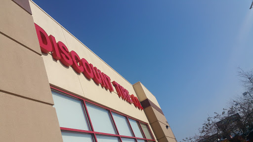 Tire Shop «Discount Tire Store - Joliet, IL», reviews and photos, 1719 W Jefferson St, Joliet, IL 60435, USA