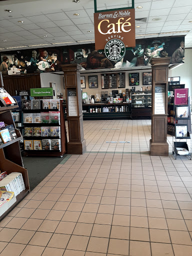 Book Store «Barnes & Noble», reviews and photos, 7663 Mall Rd, Florence, KY 41042, USA