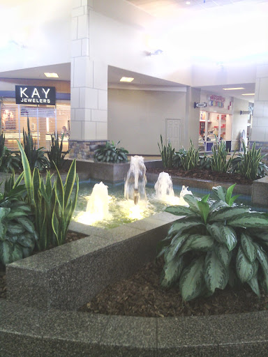 Shopping Mall «Lakeshore Mall», reviews and photos, 150 Pearl Nix Pkwy, Gainesville, GA 30501, USA