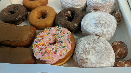 Donut Shop «Donut Palace», reviews and photos, 3164 NW 185th Ave, Portland, OR 97229, USA