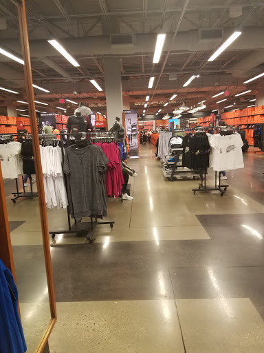 Clothing Store «Nike Factory Store», reviews and photos, 651 Kapkowski Rd #150, Elizabeth, NJ 07201, USA