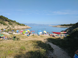 Plaza Javna'in fotoğrafı dağlarla çevrili