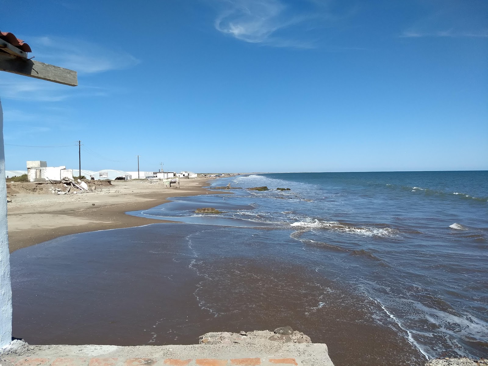 Foto de Santa Maria beach com areia cinza superfície