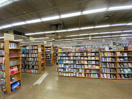 Book Store «Half Price Books», reviews and photos, 366 W Army Trail Rd, Bloomingdale, IL 60108, USA