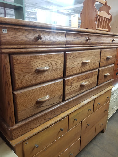 Used Furniture Store «C&D Second Chance», reviews and photos, 201 N Poplar Ave, Sanford, FL 32771, USA