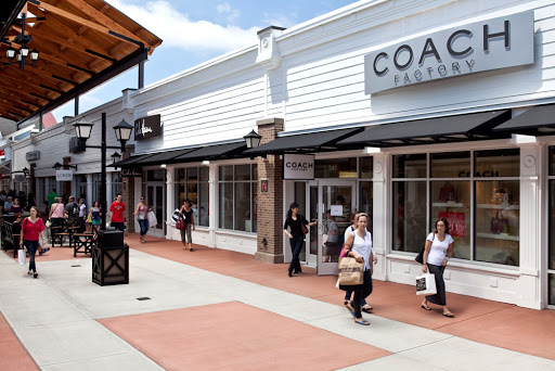 Shopping Mall «Merrimack Premium Outlets», reviews and photos, 80 Premium Outlets Blvd, Merrimack, NH 03054, USA