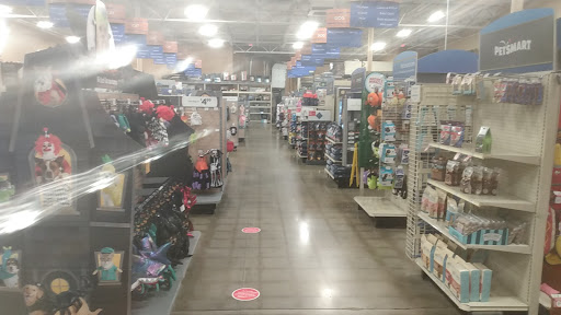 Pet Supply Store «PetSmart», reviews and photos, 11501 Metcalf Ave, Overland Park, KS 66210, USA