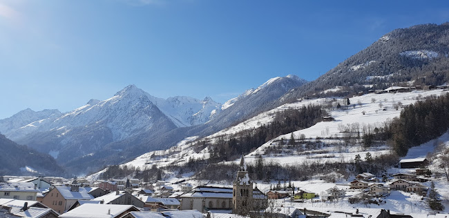 Kommentare und Rezensionen über Eglise d'Orsières