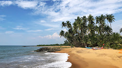 Photo de Katukurunda Beach avec rivage droit, long