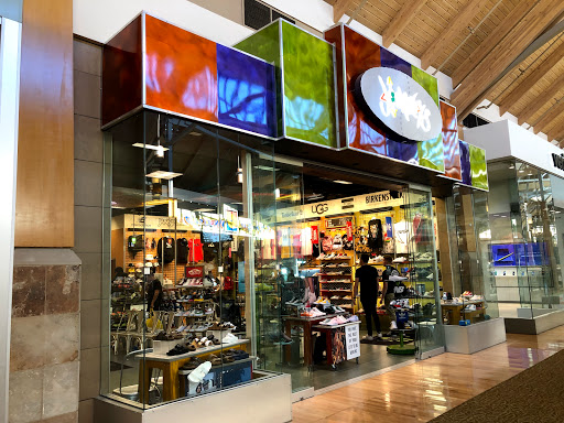 Journeys, 8505 Park Meadows Center Dr #2025, Lone Tree, CO 80124, USA, 