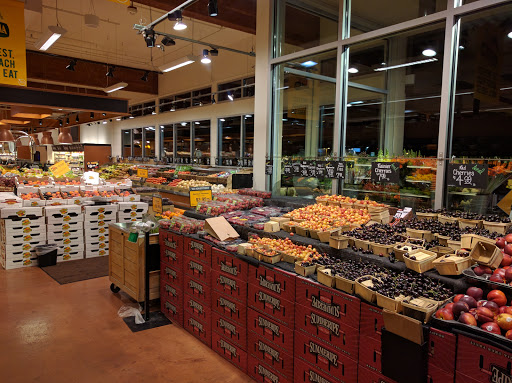 Gourmet Grocery Store «Metropolitan Market Kirkland», reviews and photos, 10611 NE 68th St, Kirkland, WA 98033, USA