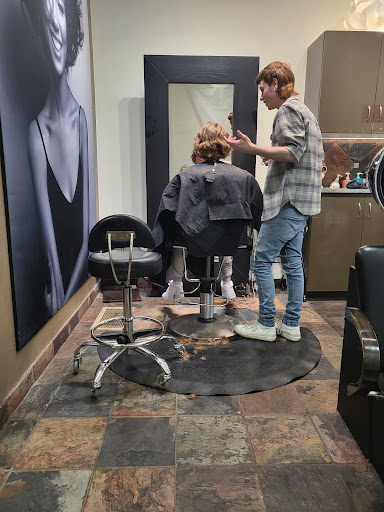 Hair Salon «Salon 554», reviews and photos, 554 Ferry St SE, Salem, OR 97301, USA