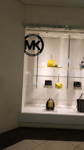 Fashion Accessories Store «Michael Kors», reviews and photos, 5 Woodfield Mall e, Schaumburg, IL 60173, USA